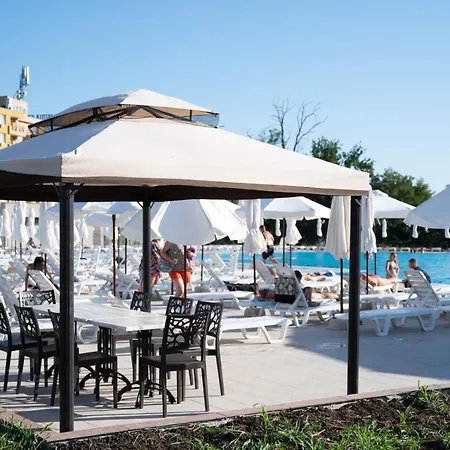 Sunrise River Hotel